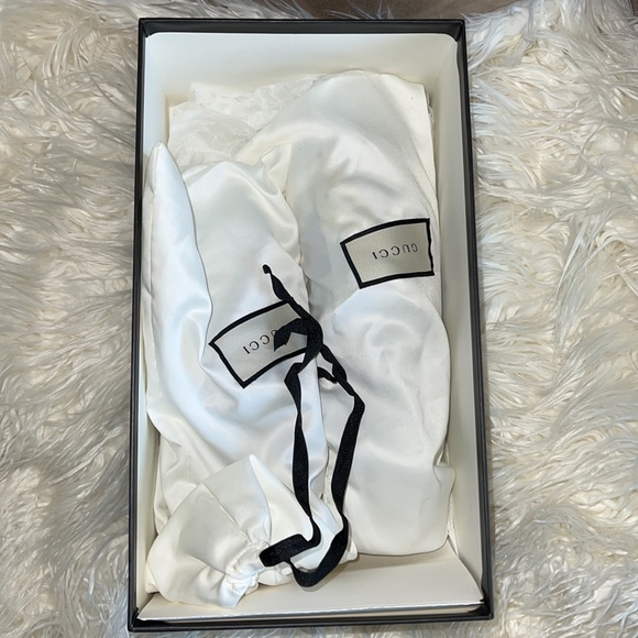 Gucci: New Ace Leather Sneakers With Web Detail - Picture 14 of 16